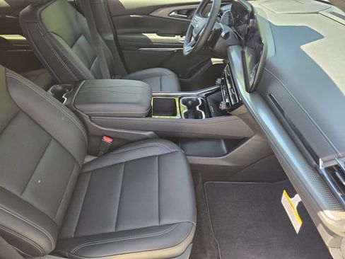 New 2026 Chevrolet Traverse LT w/ Driver Confidence Package FWD image 10