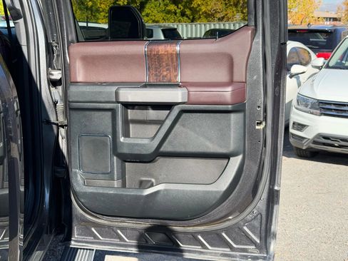 Used 2016 Ford F150 Platinum w/ Equipment Group 701A Luxury AWD/4WD image 13