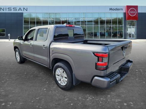 Certified 2024 Nissan Frontier SV w/ SV Convenience Package RWD image 7