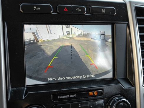 Used 2020 Ford F350 Lariat w/ Lariat Value Package AWD/4WD image 18