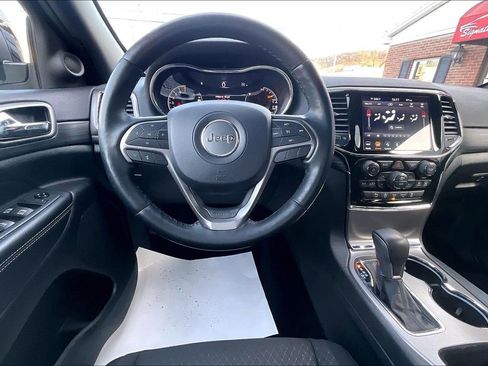 Used 2021 Jeep Grand Cherokee Freedom Edition image 5