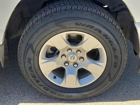 Used 2023 RAM 1500 Big Horn AWD/4WD image 7