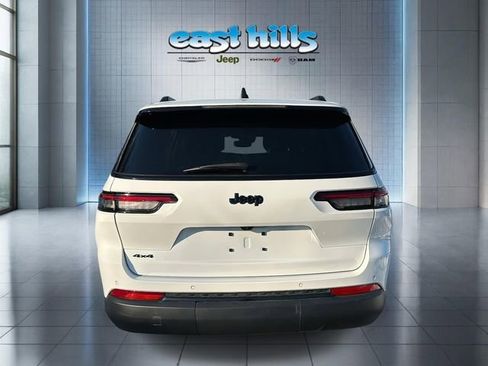 Certified 2024 Jeep Grand Cherokee L Altitude image 4