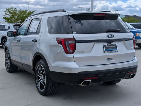 Used 2016 Ford Explorer Sport w/ Equipment Group 401A AWD/4WD image 3