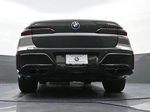 Used 2023 BMW 760i xDrive w/ Executive Package AWD/4WD image 30