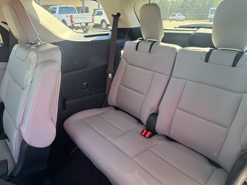 New 2026 Ford Explorer Active w/ Active Comfort Package RWD image 13