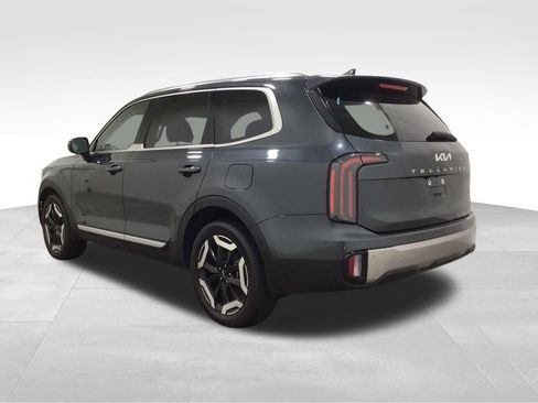 Used 2024 Kia Telluride EX AWD/4WD image 2