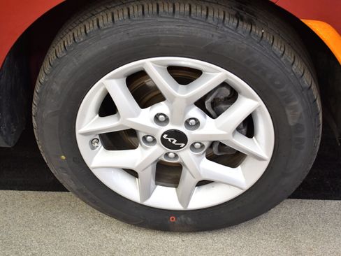 Used 2025 Kia Soul LX w/ LX Technology Package image 33