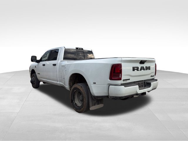 Used 2025 RAM 3500 Big Horn AWD/4WD image 8