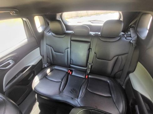 Used 2024 Jeep Compass Limited AWD/4WD image 12