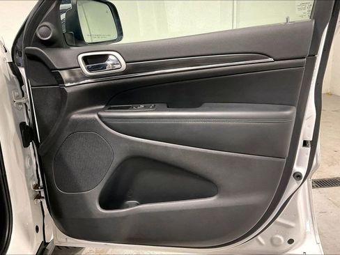 Used 2021 Jeep Grand Cherokee Limited AWD/4WD image 23