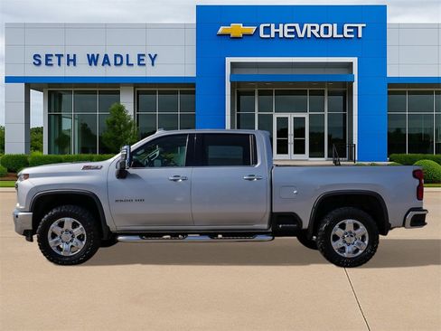 Used 2020 Chevrolet Silverado 2500 LTZ w/ LTZ Premium Package image 4