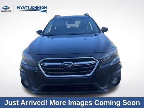 Used 2019 Subaru Outback 2.5i Premium image 3