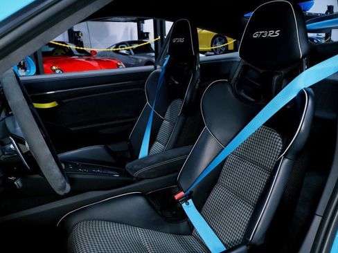 Used 2019 Porsche 911 GT3 RS RWD image 36