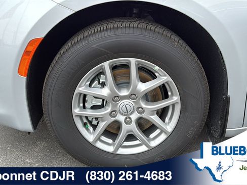 New 2026 Chrysler Voyager LX FWD image 27