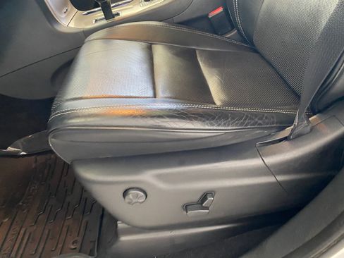 Used 2015 Jeep Grand Cherokee Overland w/ Advanced Technology Group image 13