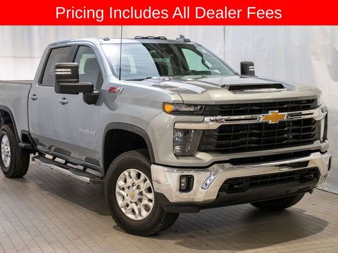 Used 2024 Chevrolet Silverado 2500 LT w/ Convenience Package AWD/4WD image 1