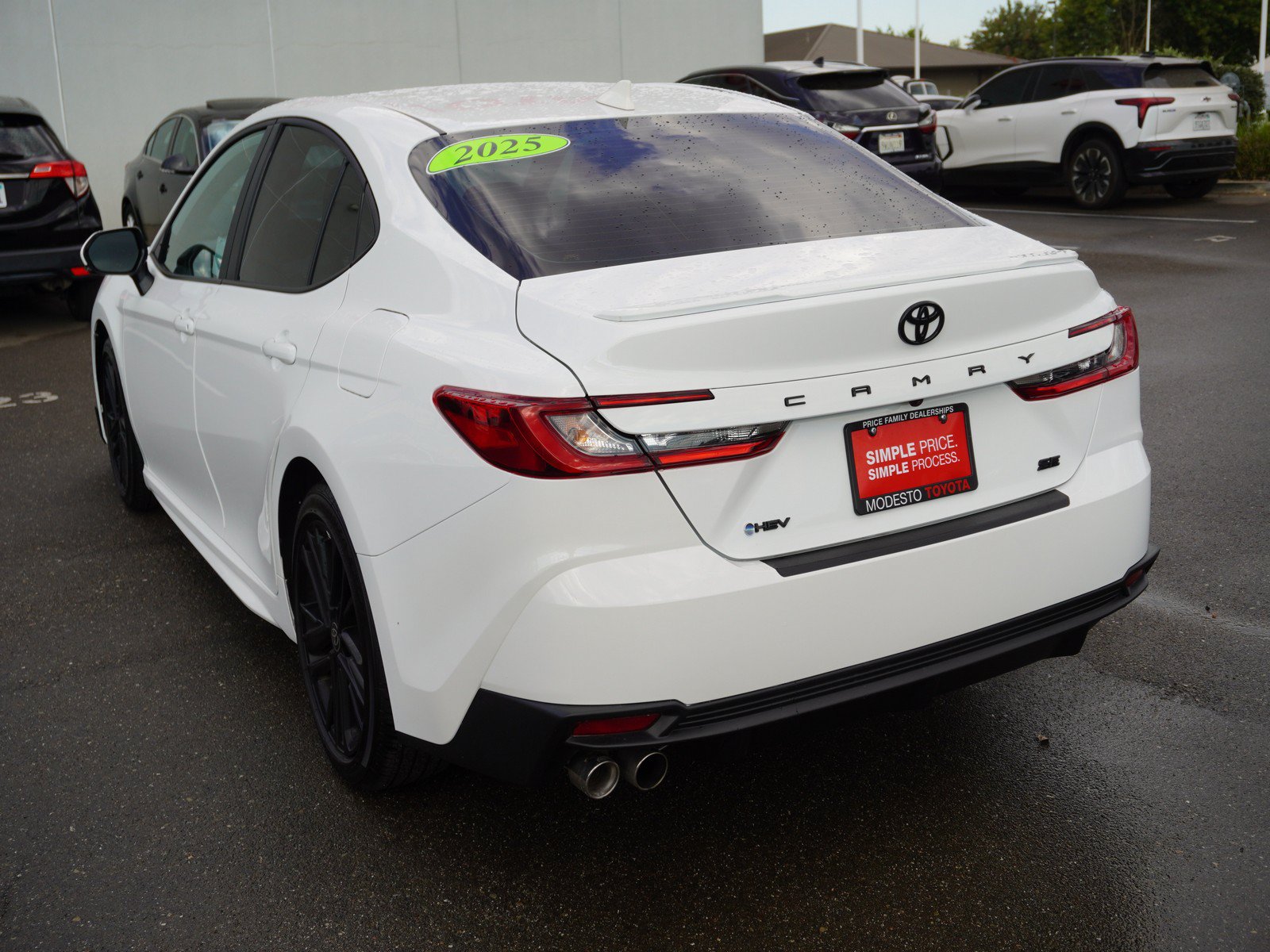 Used 2025 Toyota Camry SE w/ Multimedia Upgrade Package FWD image 9