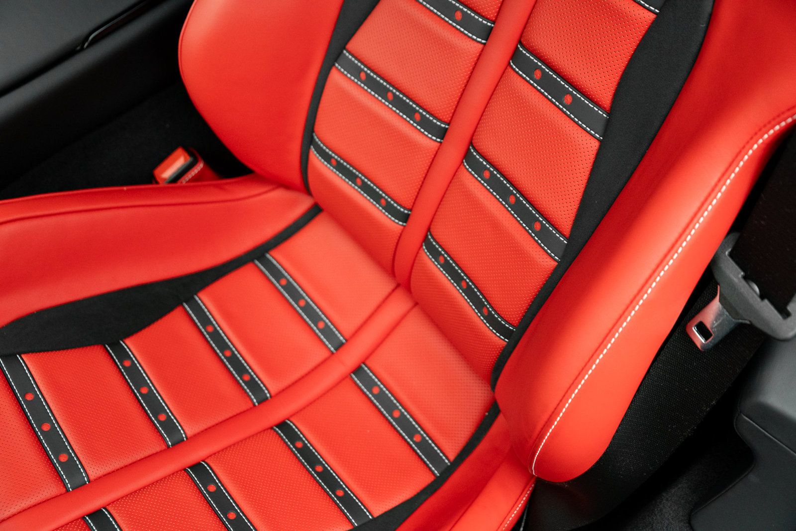 Used 2025 Ferrari 12Cilindri RWD image 15