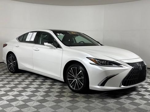 Used 2025 Lexus ES 350 w/ Premium Package FWD image 11