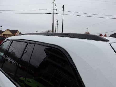 New 2025 Jeep Grand Cherokee Altitude image 25