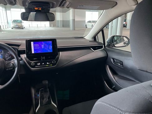 Used 2024 Toyota Corolla LE FWD image 37