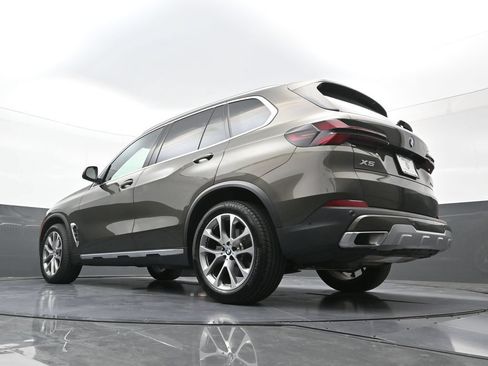 Used 2026 BMW X5 xDrive40i w/ Premium Package AWD/4WD image 25