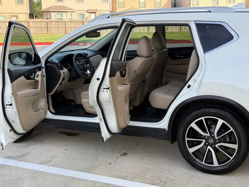 Used 2019 Nissan Rogue SL w/ Premium Package FWD image 10