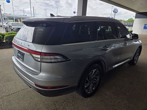 Certified 2023 Lincoln Aviator 2WD image 6