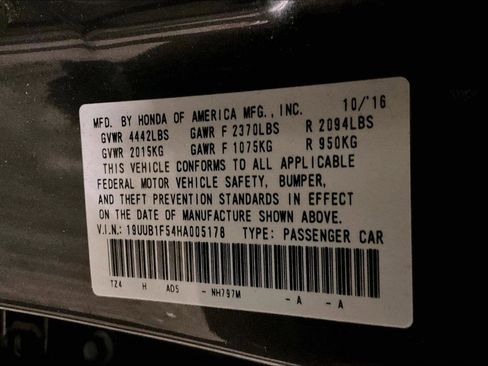 Used 2017 Acura TLX w/ Technology Package image 32