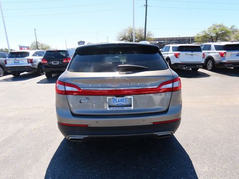 Used 2016 Lincoln MKX Reserve w/ Climate Package image 13