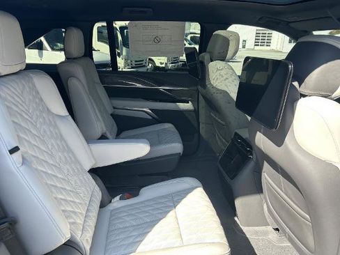 New 2025 Cadillac Escalade IQ Sport 1 w/ Smart Trailering package image 5