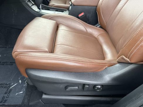 Used 2023 Subaru Ascent Touring AWD/4WD image 29