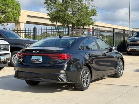 Used 2023 Kia Forte LXS FWD image 4