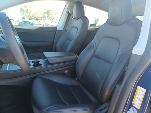 Used 2022 Tesla Model Y Long Range image 6