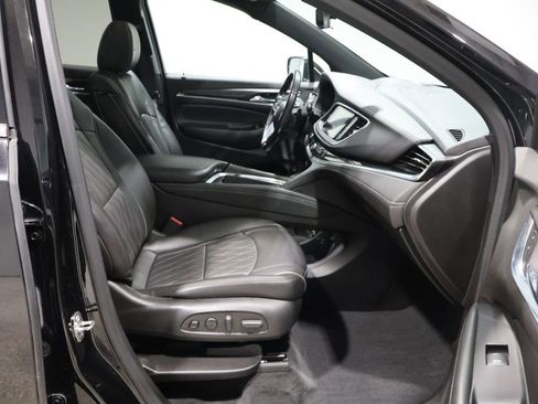 Used 2023 Buick Enclave Avenir w/ Avenir Technology Package image 28