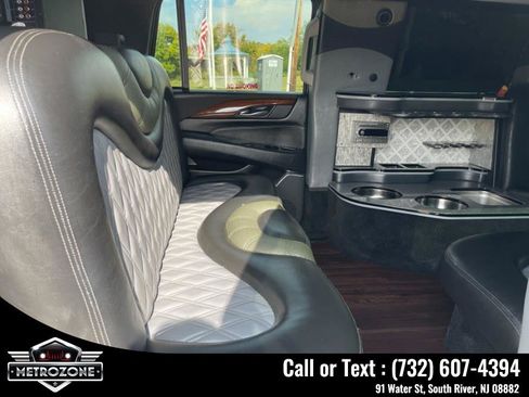 Used 2016 Cadillac Escalade 2WD image 14