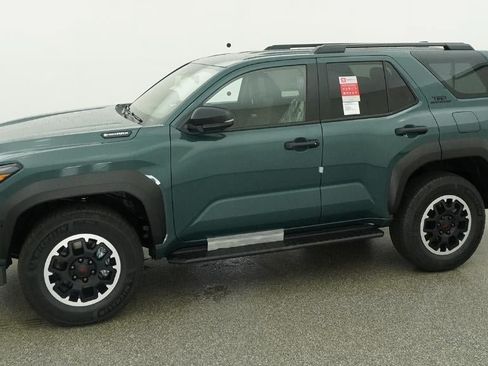 New 2026 Toyota 4Runner TRD Off-Road Premium AWD/4WD image 2