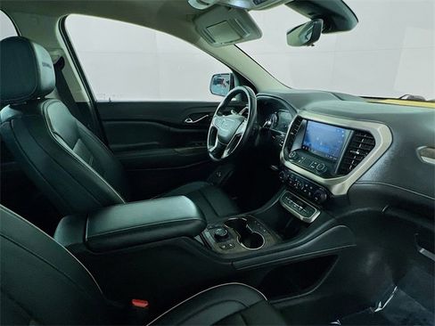 Used 2022 GMC Acadia Denali w/ Denali Ultimate Package image 10