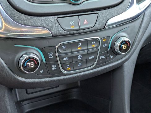 Used 2024 Chevrolet Equinox LT image 22