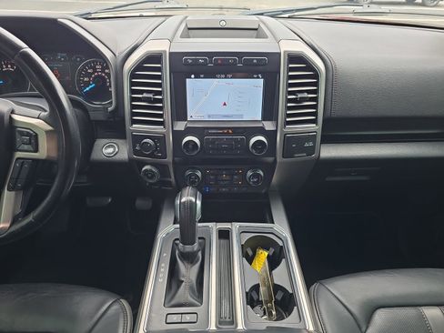 Used 2019 Ford F150 Platinum w/ Equipment Group 701A Luxury image 11