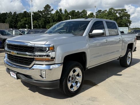 Used 2018 Chevrolet Silverado 1500 LT w/ All Star Edition RWD image 8