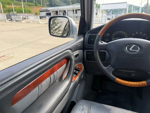 Used 2002 Lexus LX 470 LX 470 Sport Utility 4D image 33