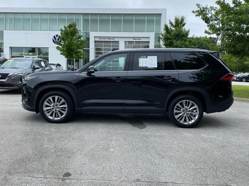 Used 2024 Toyota Grand Highlander AWD image 4