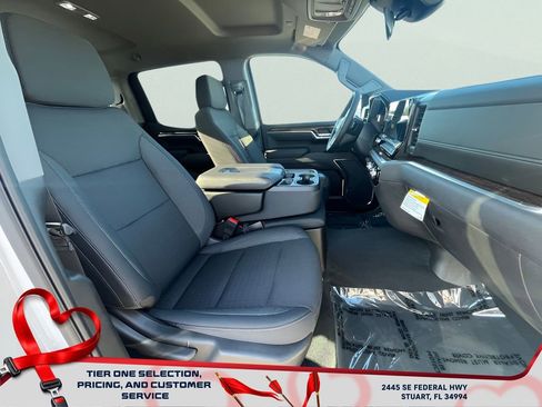 New 2025 GMC Sierra 1500 Elevation image 38