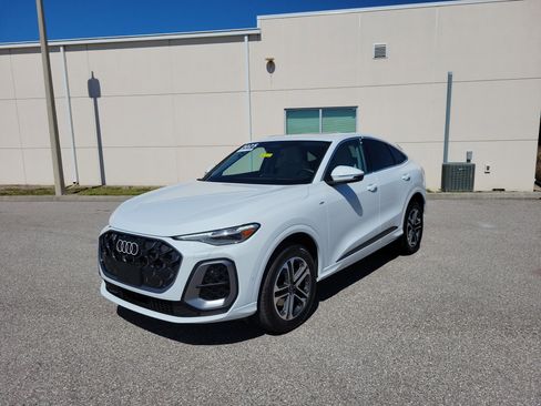 Used 2025 Audi Q5 Premium Plus w/ Premium Plus image 8