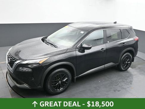 Used 2023 Nissan Rogue S image 32