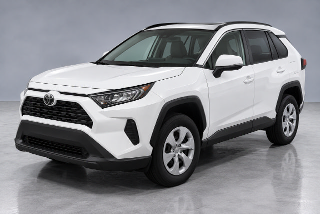 Used 2019 Toyota RAV4 LE w/ All Weather Liner Package FWD image 1