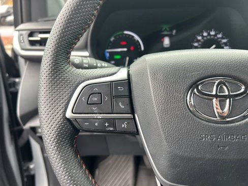 Used 2023 Toyota Sienna XSE image 22