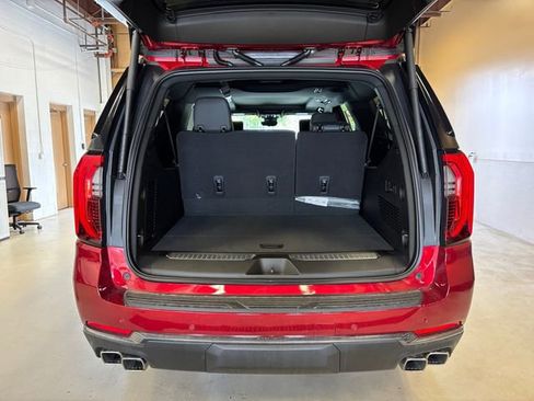 New 2026 GMC Yukon XL AT4 w/ AT4 Premium Plus Package AWD/4WD image 21